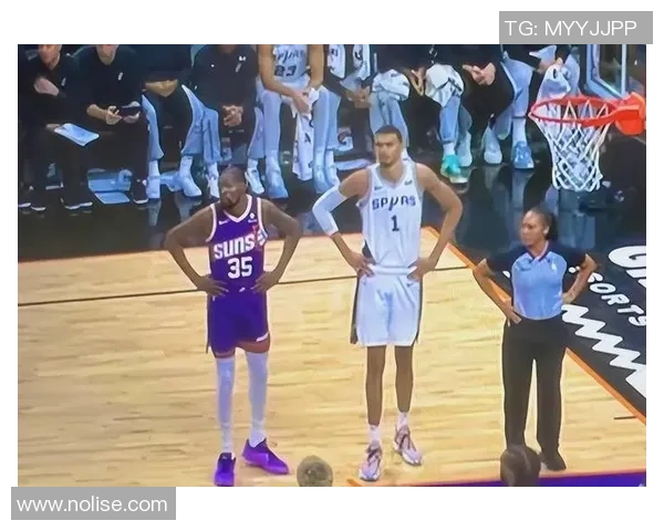 NBA最强1对1对决谁能称霸赛场揭晓传奇球员的巅峰对抗时刻