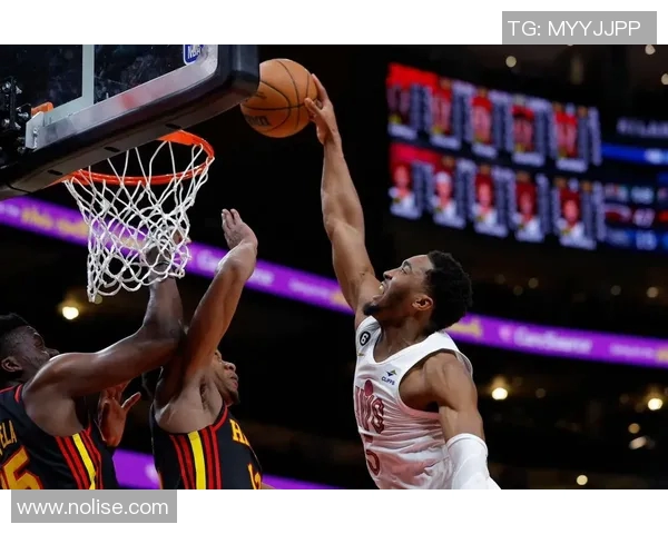 多诺万米切尔带领球队重返巅峰的奋斗历程与精彩瞬间