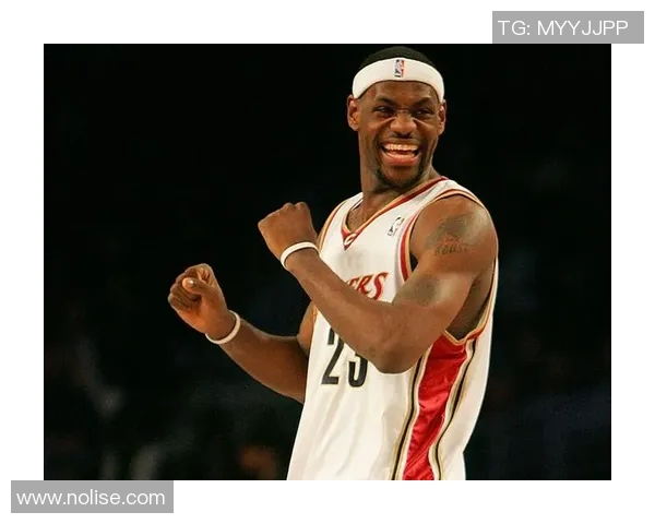 詹姆斯破纪录,成为历史最年轻超过22000分的球员 詹姆斯破纪录,成为历史最年轻超过22000分的球员