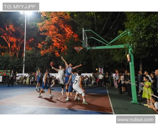 男篮世界杯中国队奋勇争先全力以赴迎战强敌展现团队精神与拼搏精神