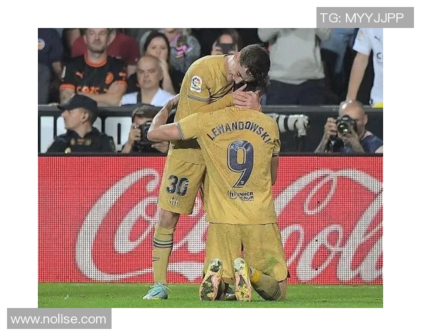 尤文图斯强势击败巴萨三球零封赛季巅峰对决引发热议